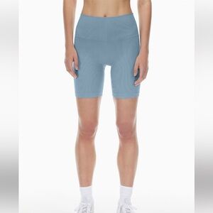 TnaBODY™ Atmosphere Ribbed Hi-Rise 7" Short Size Large